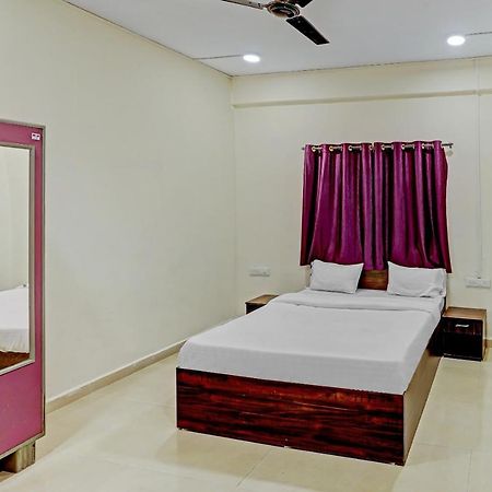 Amba Executive An Apartment Hotel Mundhva 외부 사진