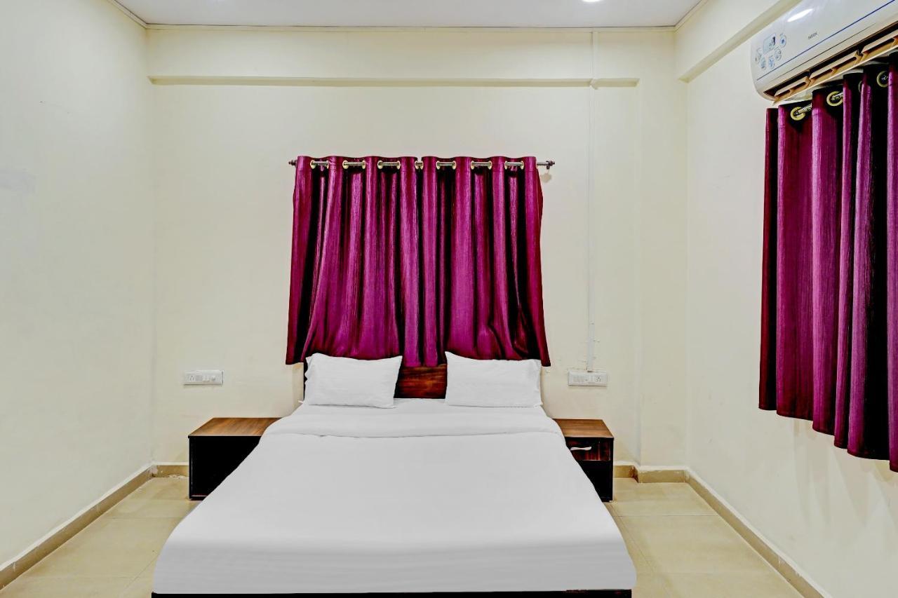Amba Executive An Apartment Hotel Mundhva 외부 사진