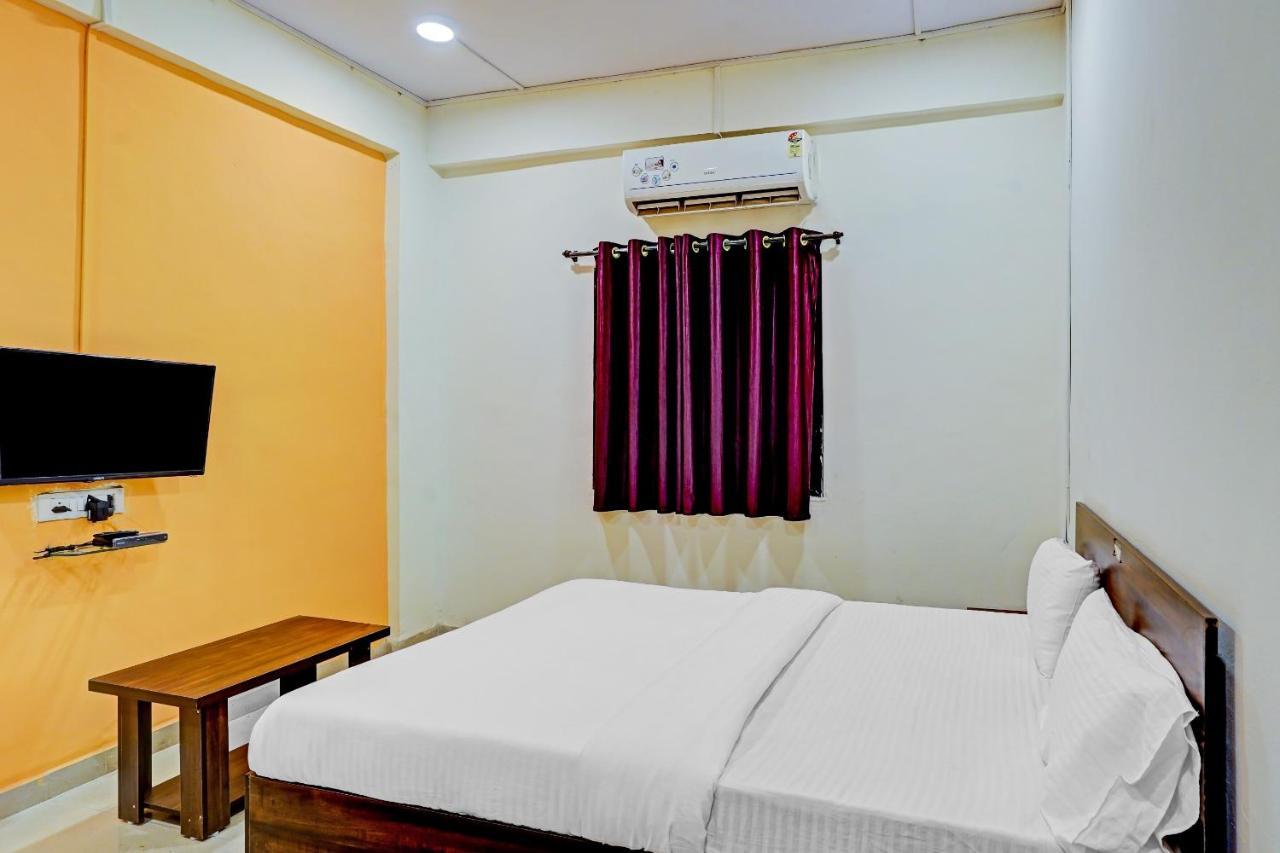 Amba Executive An Apartment Hotel Mundhva 외부 사진