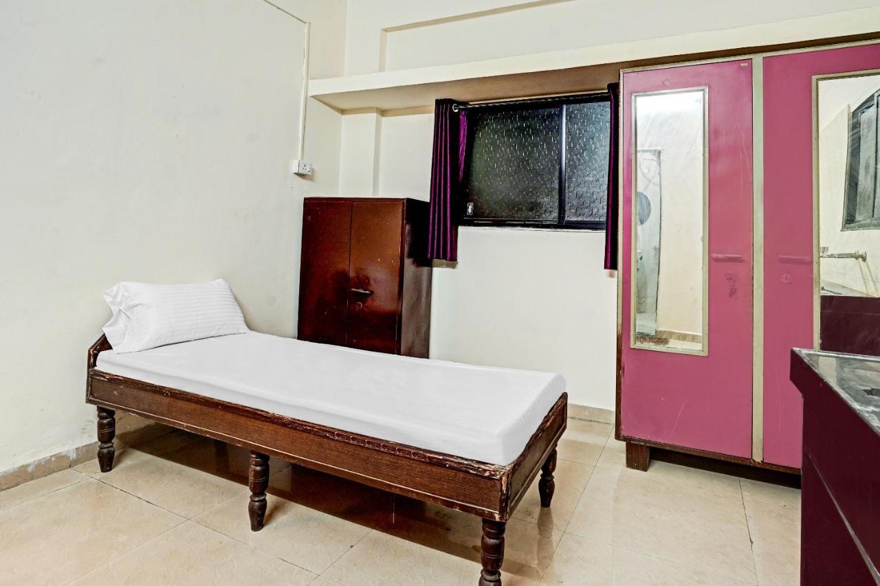 Amba Executive An Apartment Hotel Mundhva 외부 사진