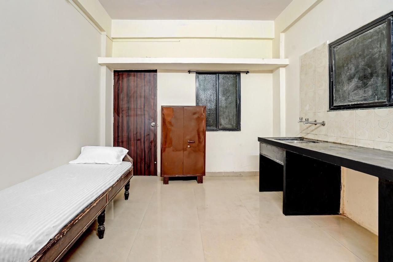 Amba Executive An Apartment Hotel Mundhva 외부 사진