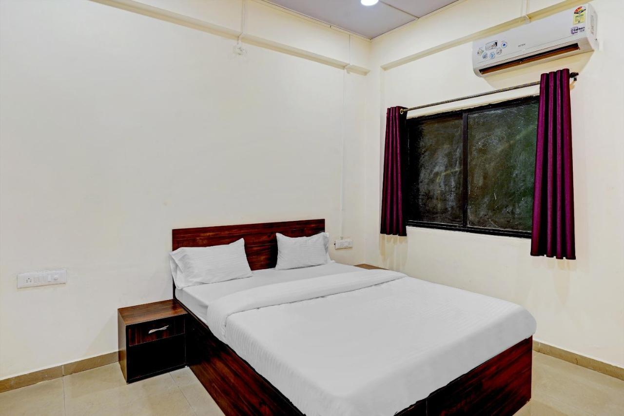 Amba Executive An Apartment Hotel Mundhva 외부 사진