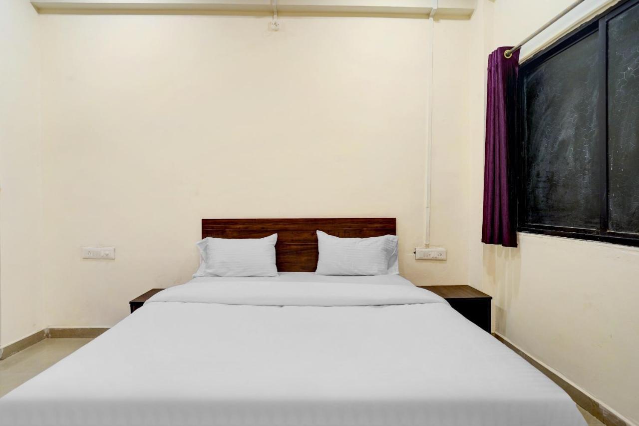 Amba Executive An Apartment Hotel Mundhva 외부 사진