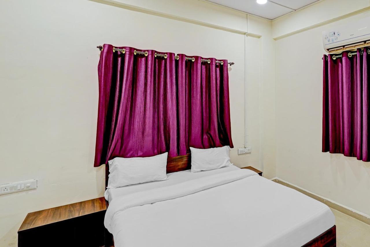 Amba Executive An Apartment Hotel Mundhva 외부 사진